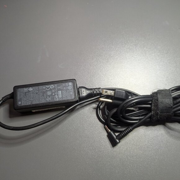 HP Laptop Charger - Picture 1 of 2